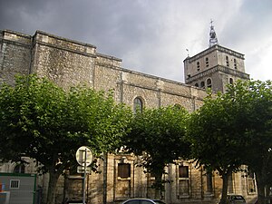 圣让巴蒂斯德大教堂（法语：Cathédrale Saint-Jean-Baptiste d'Alès）