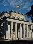 Fachada principal del Museo del Prado de Madrid.jpg