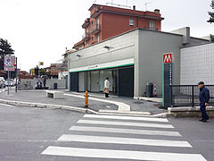 Finocchio Ingresso Stazione.jpg