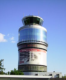 Der Tower des Flughafens