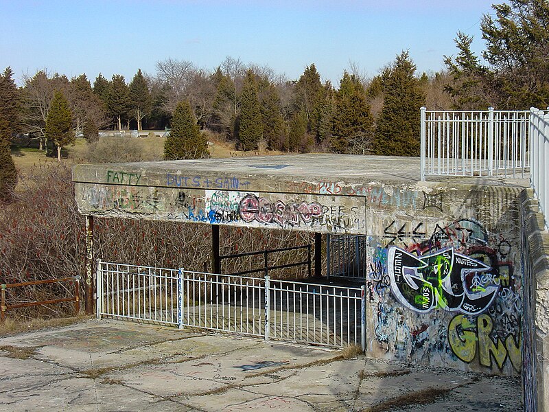 File:Fort Wetherill 3.jpg