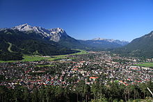 Garmisch-Partenkirchen, Almanya'nın havadan görünümü