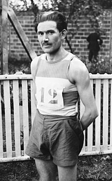 Gaston Heuet French long-distance runner