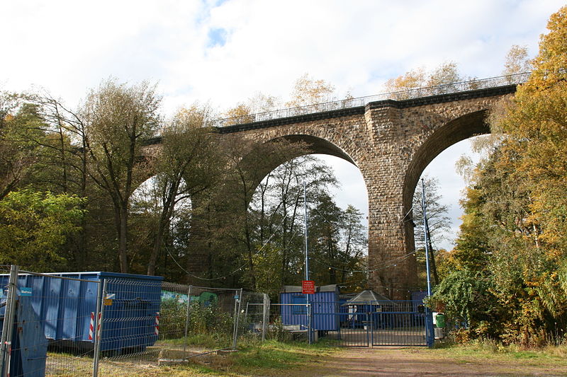 File:Gevelsberg - Nelkenstraße - Viadukt 01 ies.jpg