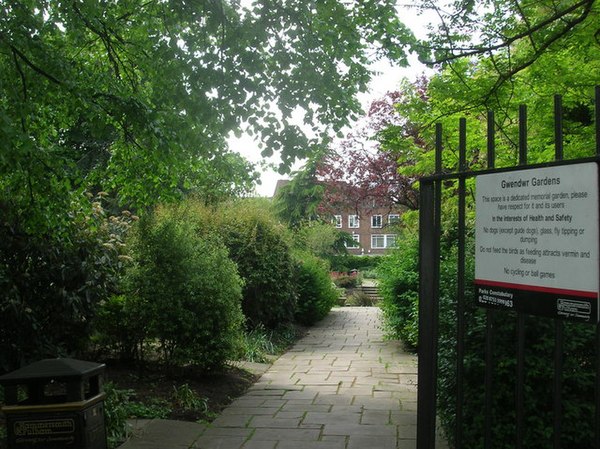 Gwendwr Gardens, Gwendwr Road W14