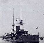 HMS Zealandia (tidligere New Zealand) (1904) ved Portland 1911.jpg