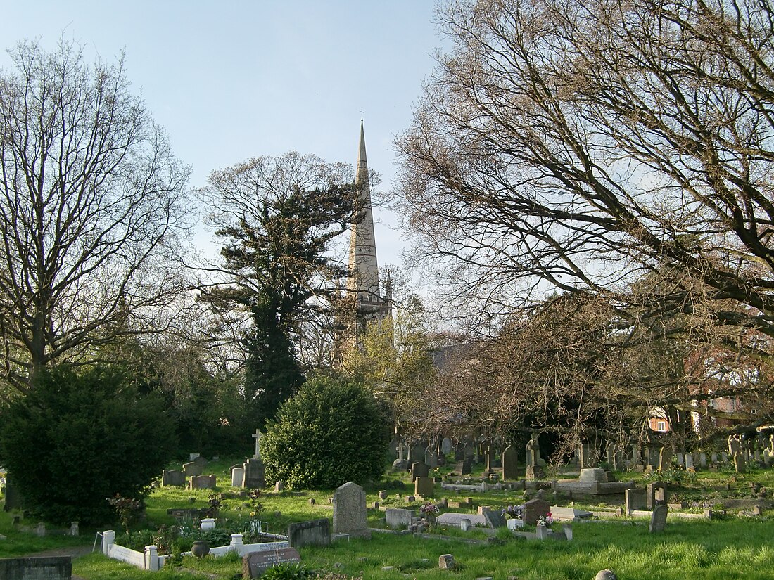 File:Hampton Hill cemetery.JPG