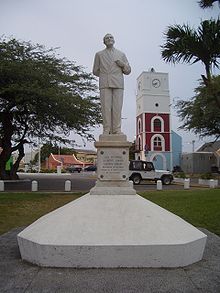 Estátua de Henny Eman.jpg