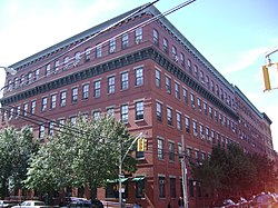 Hertlein dan Schlatter Sutra Hiasan Pabrik, 454-464 E. 148 St. Mott Haven, Bronx County, New York.JPG