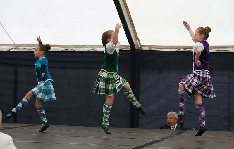 File:Highland-dance-2008-3-girls.JPG