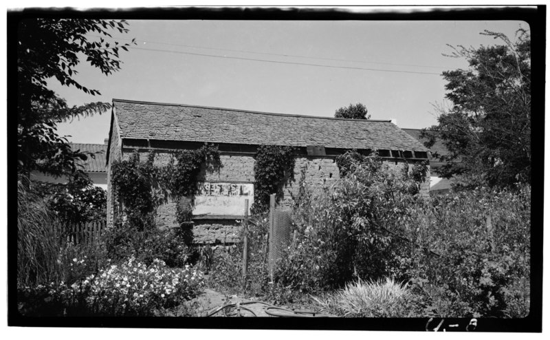 File:Historic American Buildings Survey, Delos H. Smith, Photographer, 1940 IN REAR OF PRESIDENT CANNON'S HOUSE. - St. George Tithing Office, Main and Tabernacle Streets, Saint HABS UTAH,27-SAGEO,10-2.tif