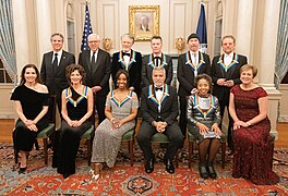 Honorees at the 2022 Kennedy Center Honors Dinner (52542377419).jpg