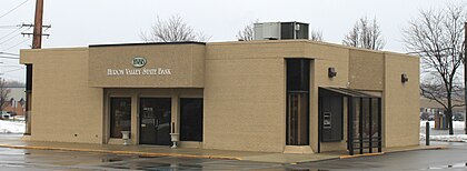 Huron Valley State Bank Highland Michigan.JPG