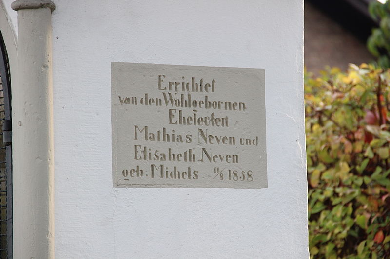 File:Inschrift Fußfallstation Nr. 3 Endenich.JPG