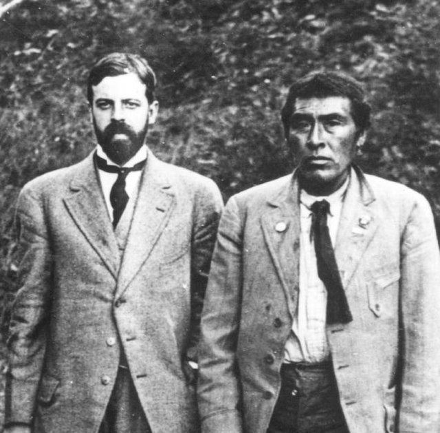 Ursula's father, Alfred Kroeber, with Ishi, the last of the Yahi people (1911)