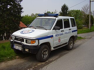 <span class="mw-page-title-main">UAZ Simbir</span> Motor vehicle