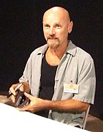 L'auteur et dessinateur Jim Starlin est le créateur de Gamora. Photo prise à la Wizard World comic convention de 2006.