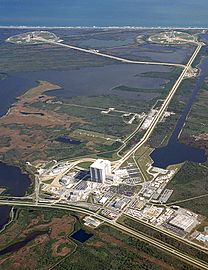Légi felvétel a teljes 39-es indítókomplexumról, alul a VAB-bal