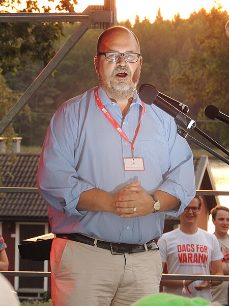 File:Karl-Petter Thorwaldsson at the Swedish Social Democratic Youth League's general election camp 2014 (14658840580).jpg