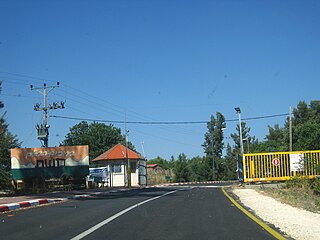 <span class="mw-page-title-main">Keshet, Golan Heights</span> Israeli settlement in the Golan Heights