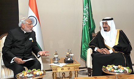 King Salman meeting the Prime Minister of India, Narendra Modi, 16 November 2015.