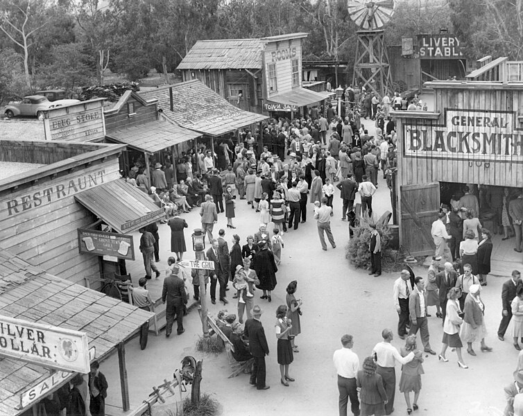 File:Knott's Ghost Town.jpg