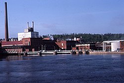 Kuusankoski paper mill 1987.jpg