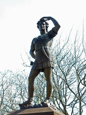 Leif Ericson statue in Milwaukee.JPG