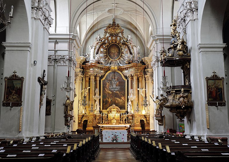 File:Leopoldstadt (Wien) - Karmeliterkirche, innen.JPG