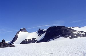 Lodalskåpa from the west