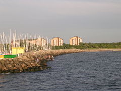 Lomma hamn, tháng 5 năm 2005.jpg