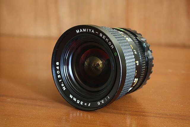 File:Mamiya 645 35mm Lens.jpg - Wikimedia Commons