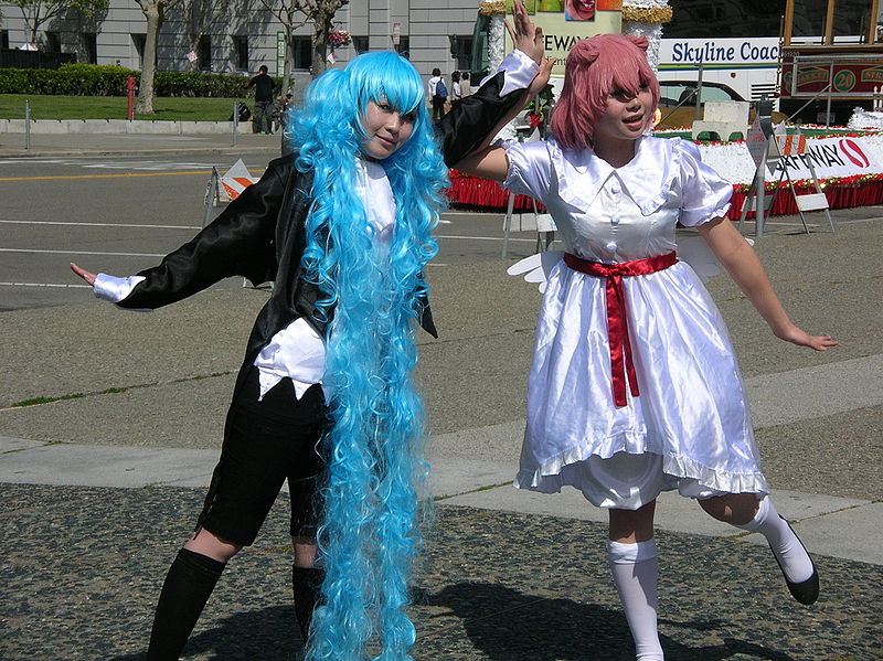 File:Maru & Moro cosplayers at 2010 NCCB 2010-04-18 2.JPG