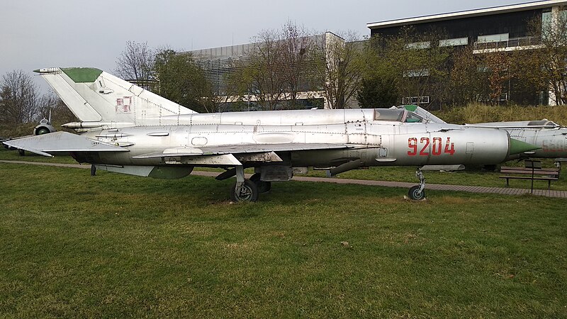 File:MiG-21 MLP 09.jpg