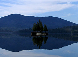 Средно езеро Саранак - Stony Creek Mtn.jpg