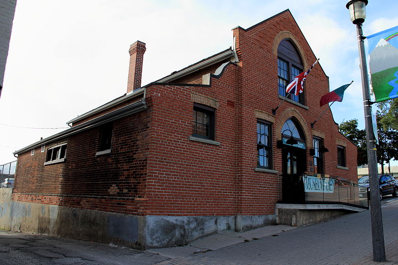 File:MulcasterStreetArmoury,ON-1.JPG