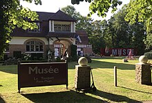 Musée du Touquet-Paris-Plage - esquina noroeste de avenues du Golf y Château.jpg