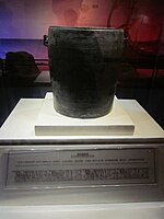Đông Sơn bronze jar