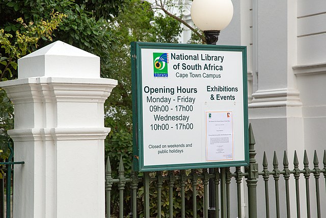 https://upload.wikimedia.org/wikipedia/commons/thumb/4/47/National_Library_of_South_Africa%2C_Cape_Town%2C_South_Africa-3509.jpg/640px-National_Library_of_South_Africa%2C_Cape_Town%2C_South_Africa-3509.jpg