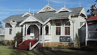 Old Stanthorpe Shire Council Chambers. Built in 1914, now part of the Stanthorpe Heritage Museum, 2015 Old Stanthorpe Shire Council Chambers.JPG