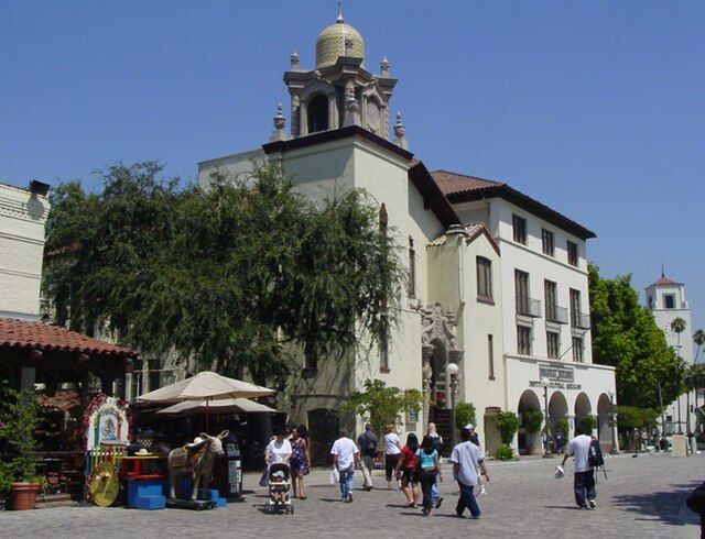 Image: Olvera st los angeles (cropped 2)