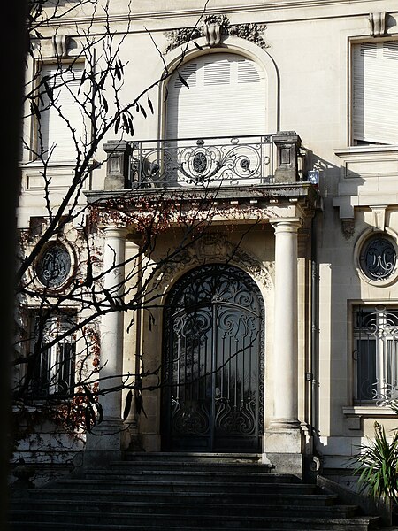 File:Périgueux Brou de Laurière entrée.JPG