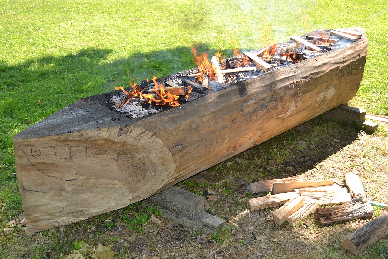 file:pw - dugout canoe construction 27615744936.jpg