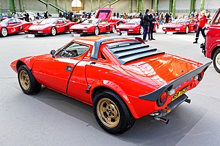 Paris - Bonhams 2016 - Lancia Stratos HF Stradale coupé - 1975 - 002