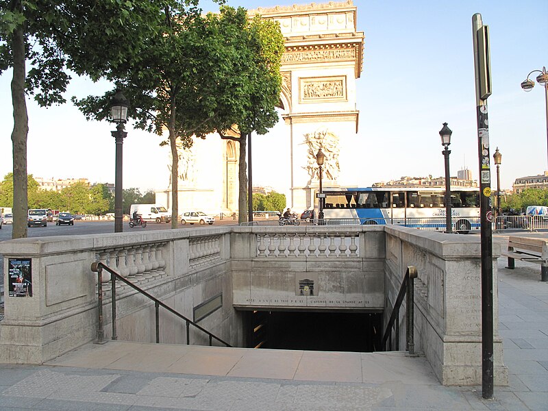 File:Passage du Souvenir (entrance).jpg