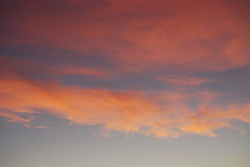 File:Pink cloud, deep blue sky, pale horizon (6994956473).jpg