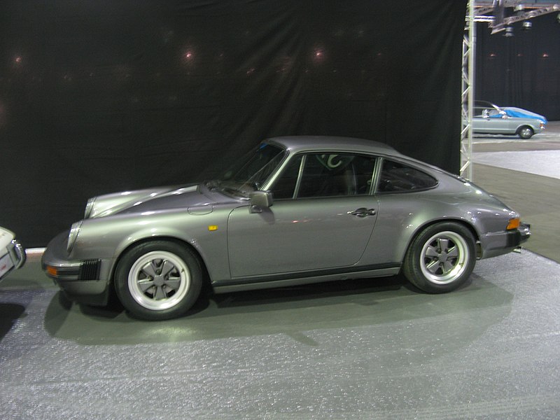 File:Porsche 911 Carrera (12547708884).jpg