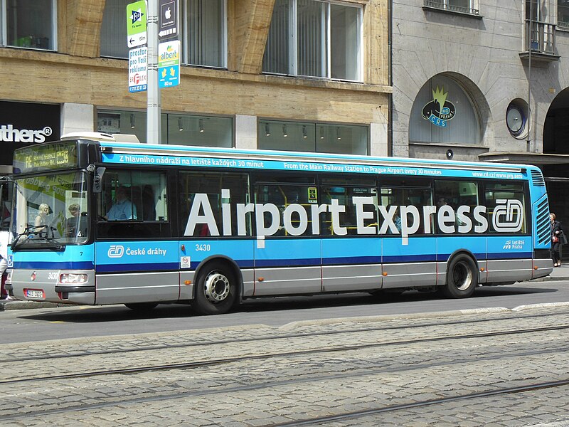 File:Praha, Staré Město, Revoluční, Airport Express (2).jpg