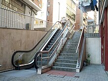 Public escalator (18873933809).jpg