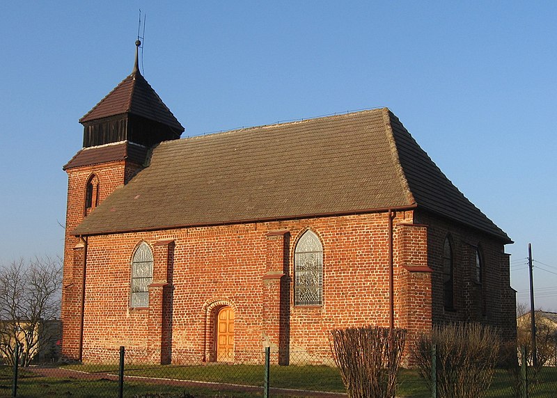 File:Radowo Wielkie Church 2008-01a.jpg